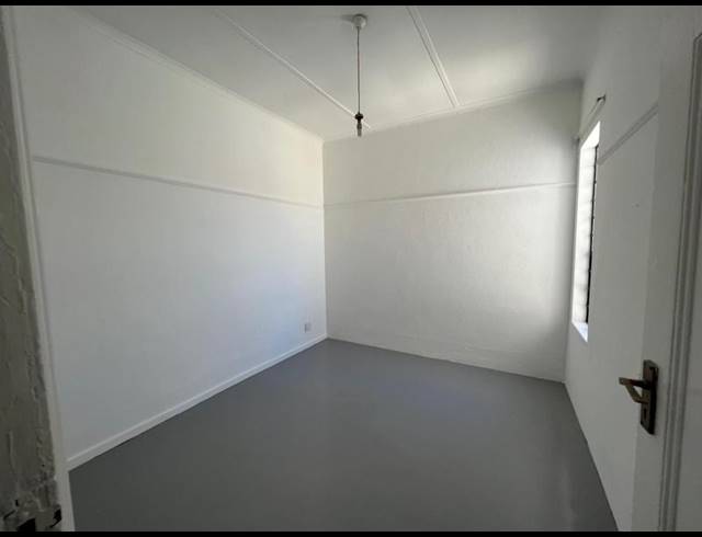 2 BEDROOM PROPERTY TO RENT IN WOODSTOCK